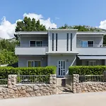 Daire Sea & Stone No 2 In