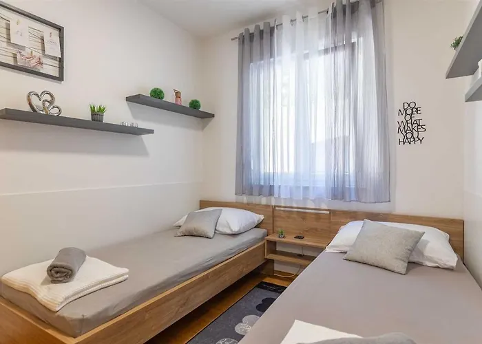 Sea & Stone No 2 In Apartmán Starigrad Paklenica