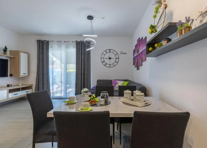 Sea & Stone No 2 In Apartmán