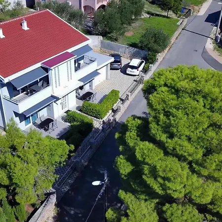 Sea & Stone No 2 In 아파트 *